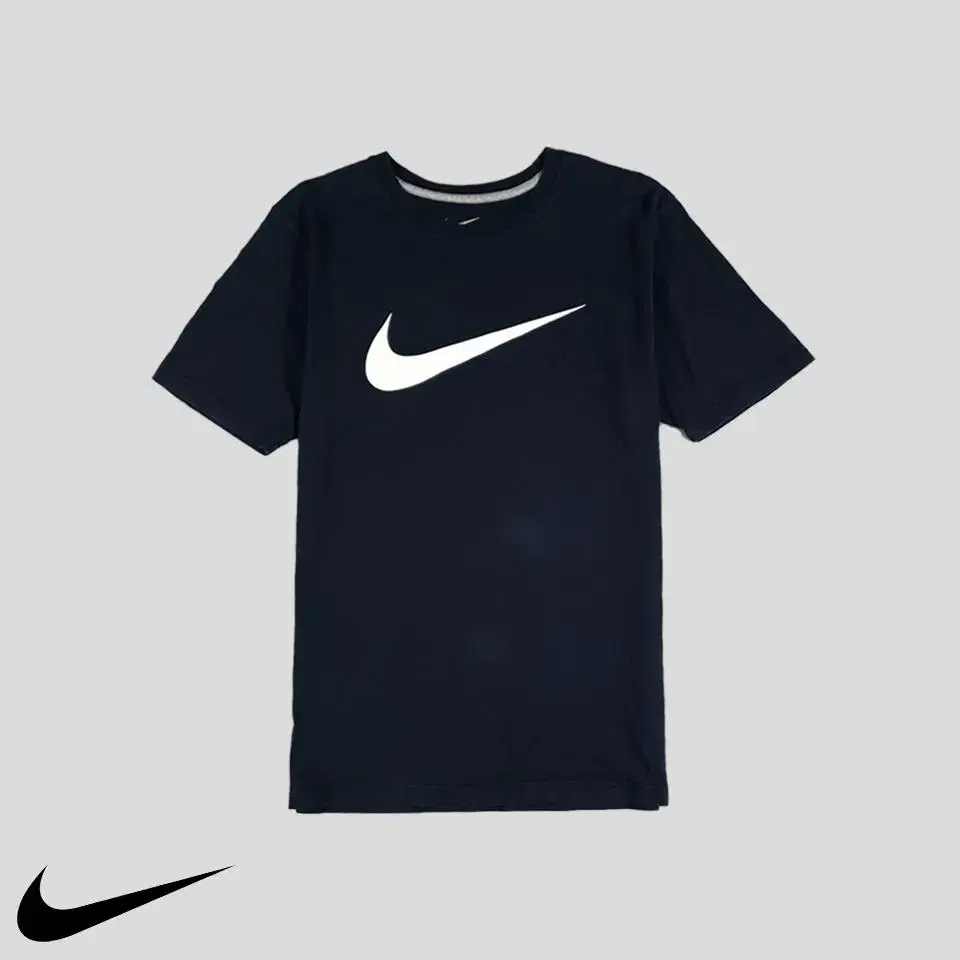 Nike Pigment Navy Nike Printed Short Sleeve T-Shirt SIZE M