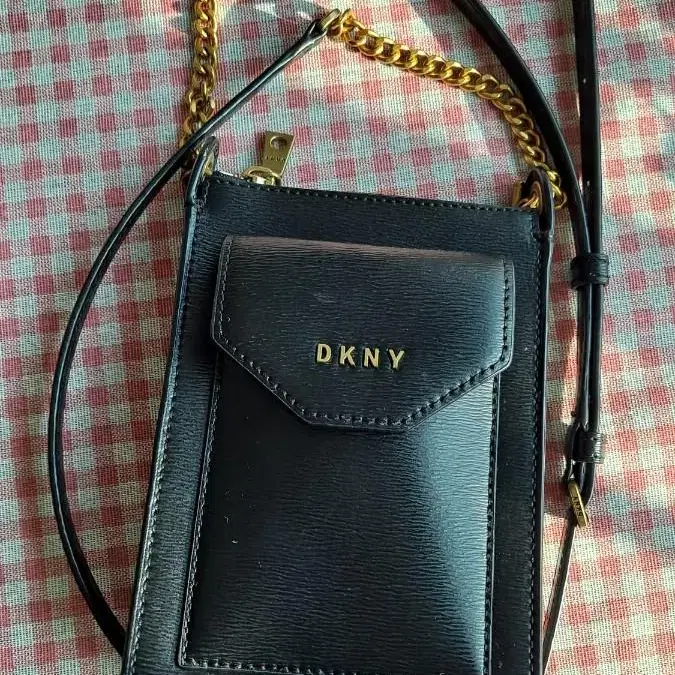 DKNY 폰가방