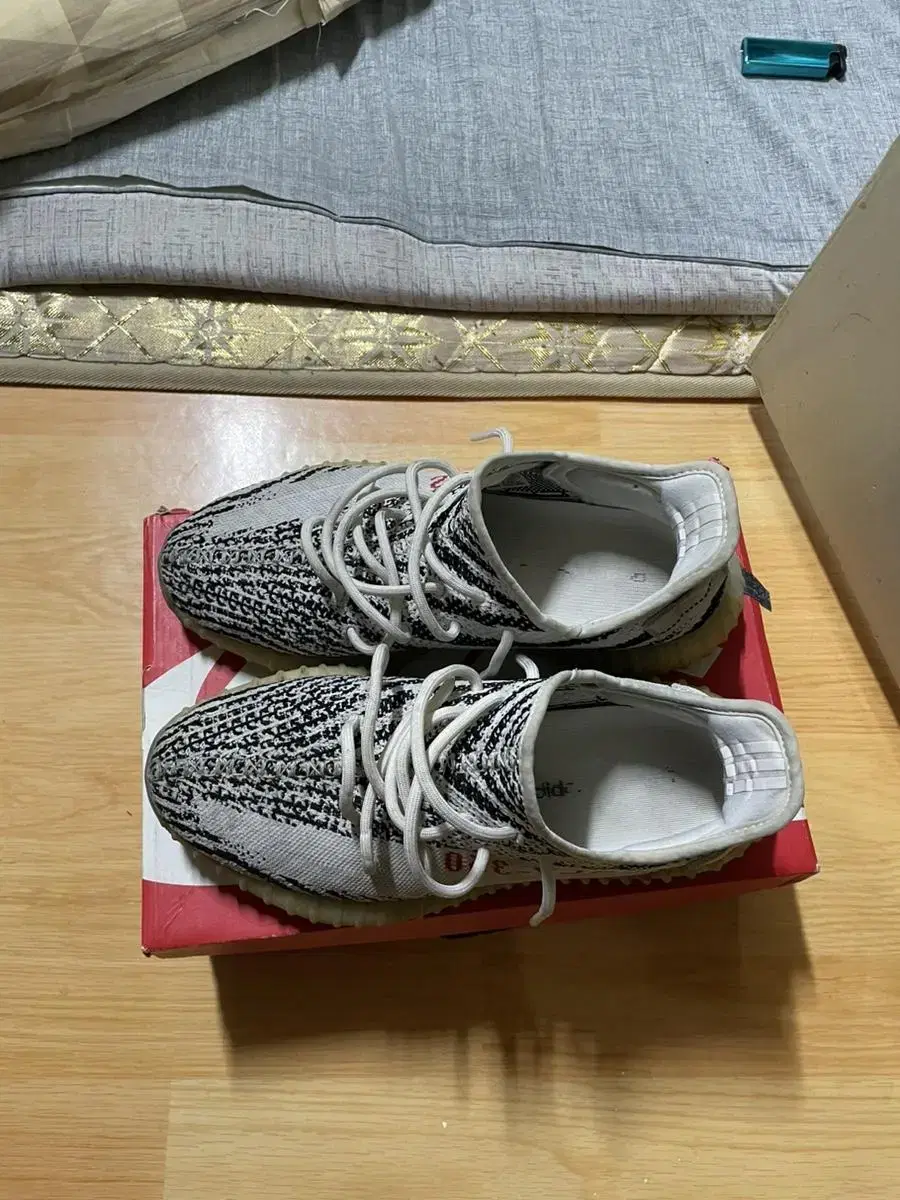 E.JI Boost 350 Zebra