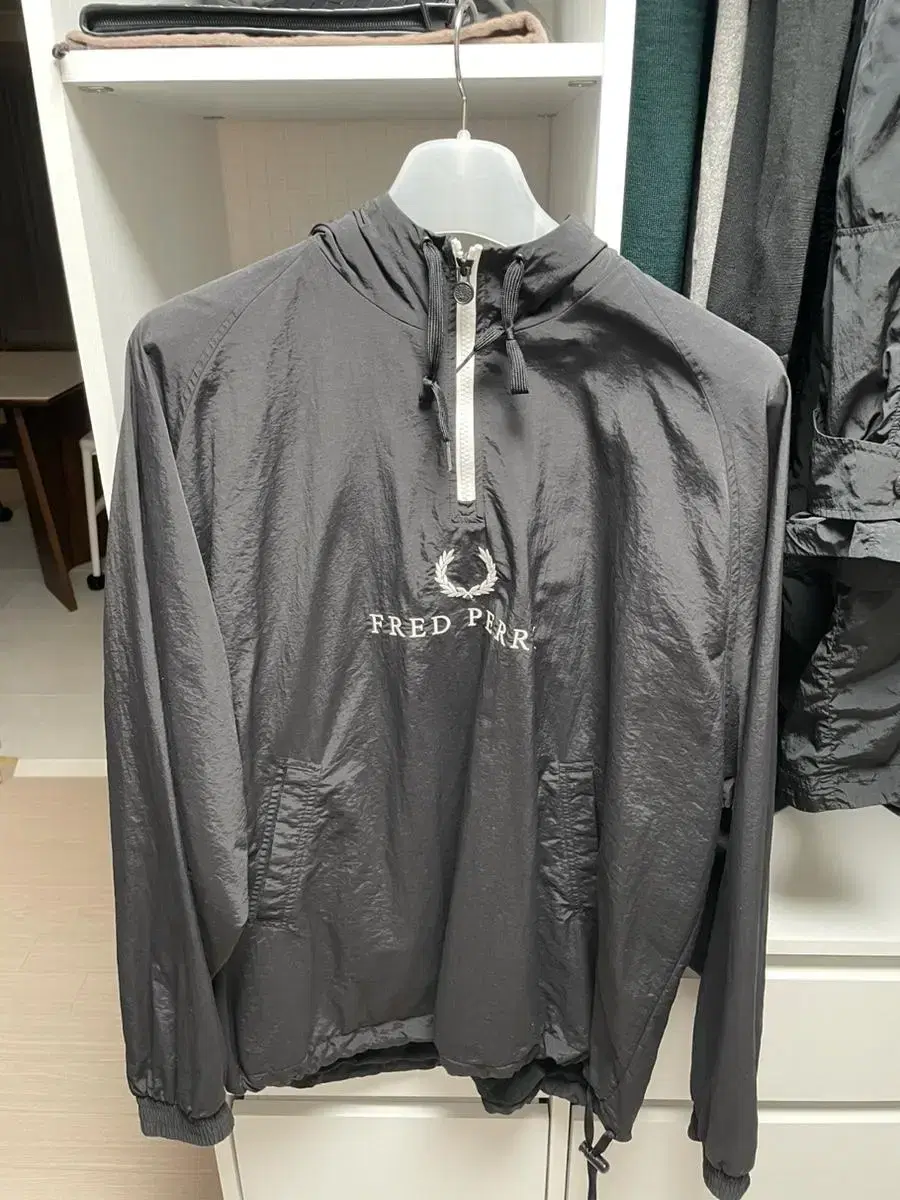 [105] [L] Fred Perry Anorak