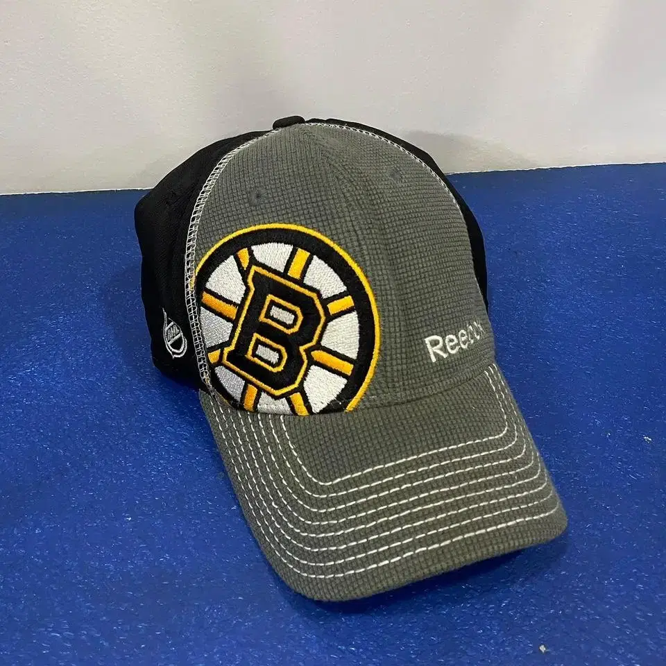 Reebok old NHL CAP