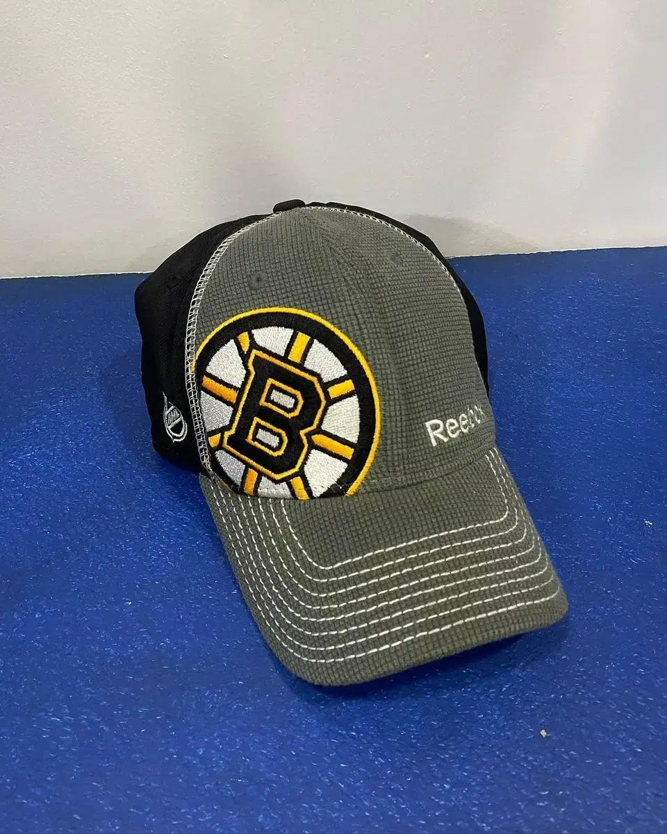 Reebok old NHL CAP