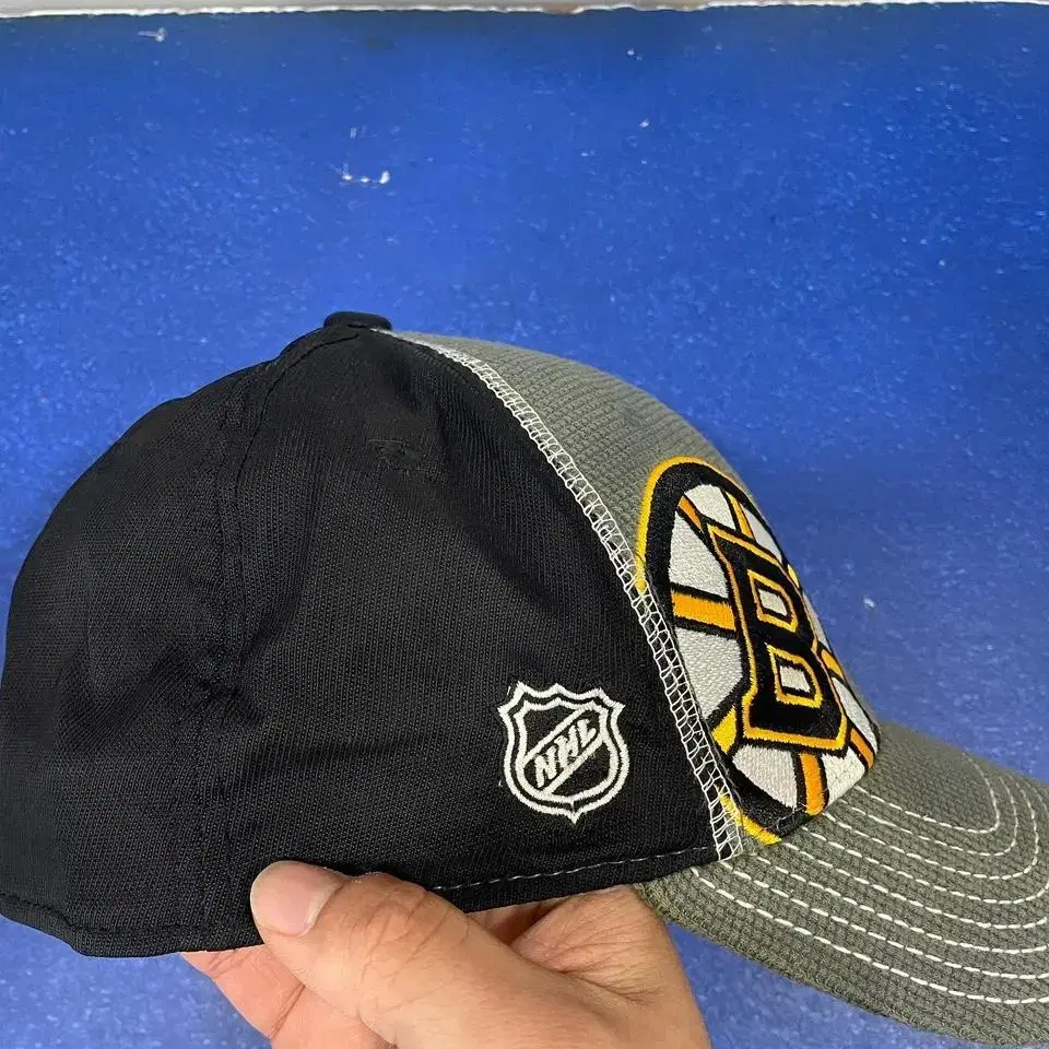 Reebok old NHL CAP