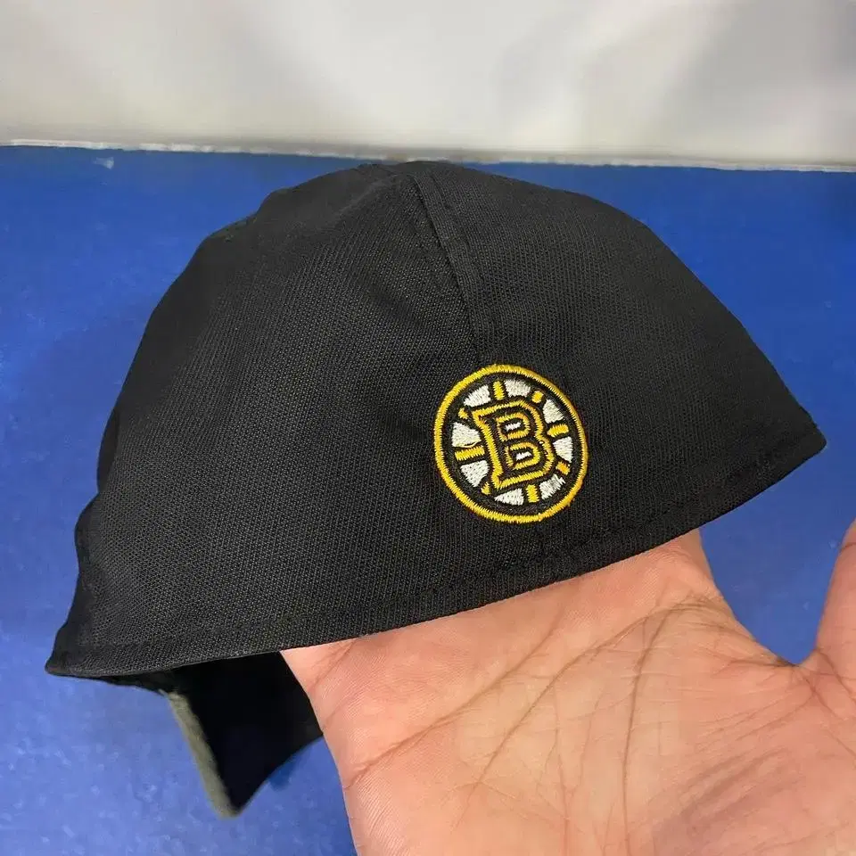 Reebok old NHL CAP