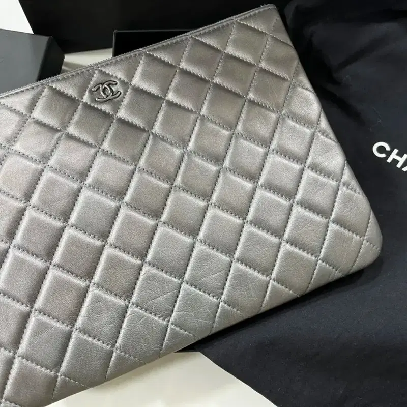 급처 샤넬 샤넬클러치 샤넬뉴미듐 샤넬백 샤넬실버 샤넬가방 샤넬클러치백