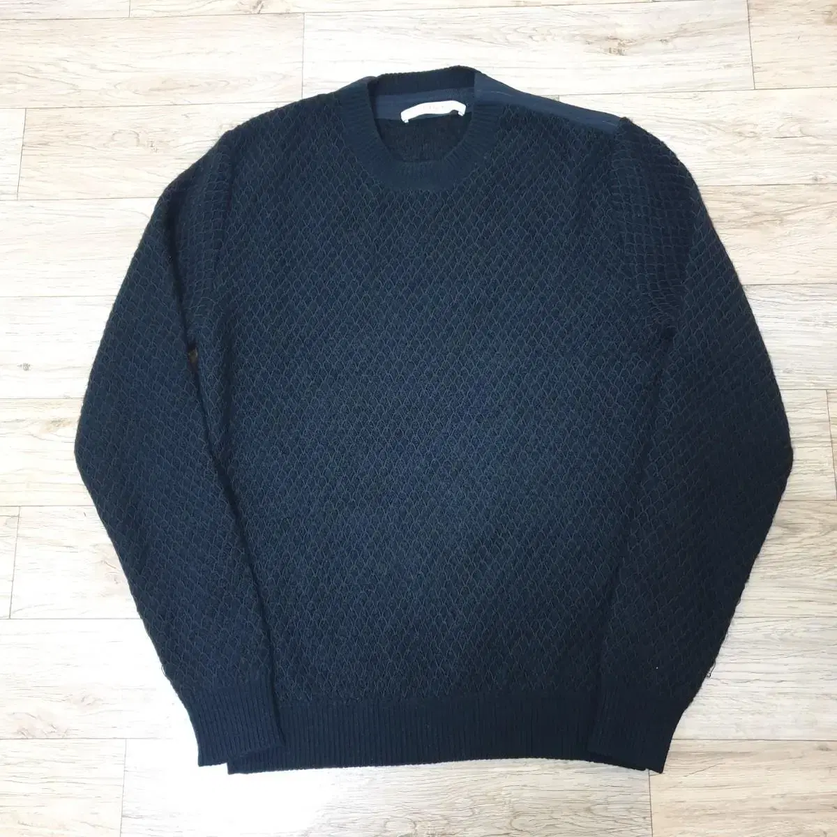 *Only available in stores* [M] Givenchy 16FW Net Knit