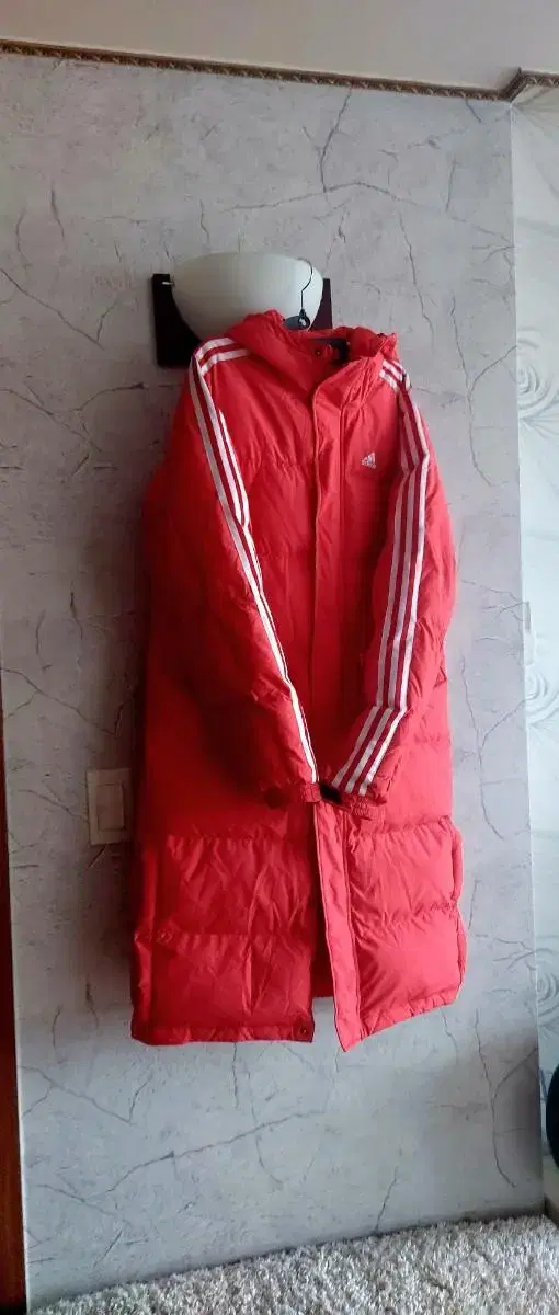 Adidas Duck Down Long Puffer M Costs from 20,000 KRW