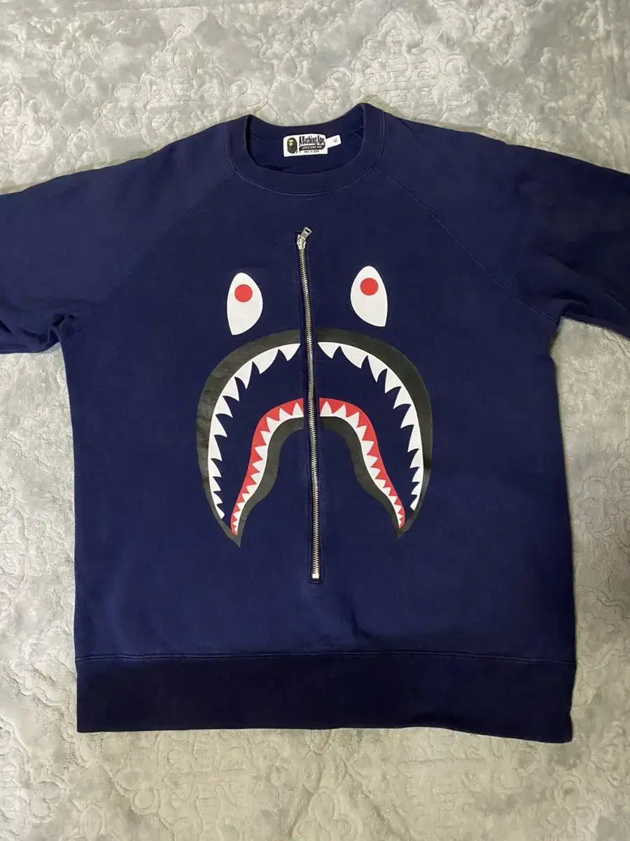 Vape Shark Zipper Top