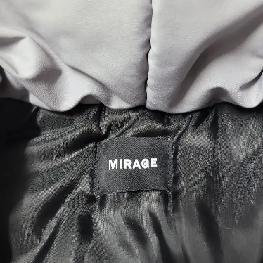 mirage 패딩 21fw시즌 팝니다