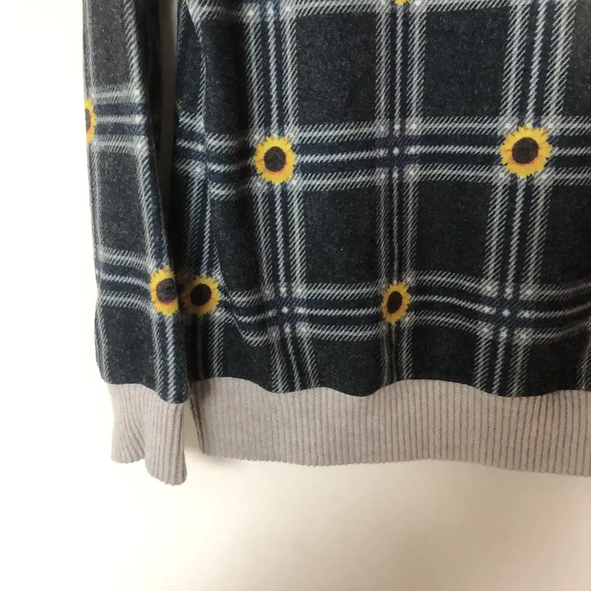 Vintage 89 sunflower check knit