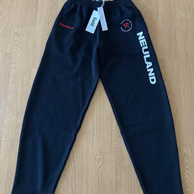 [M] gmbh / AHMED NEULAND / Jogging Pants