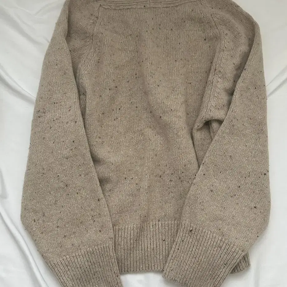 [판매완료]더버터크림 Boat neck bokashi knit, beig