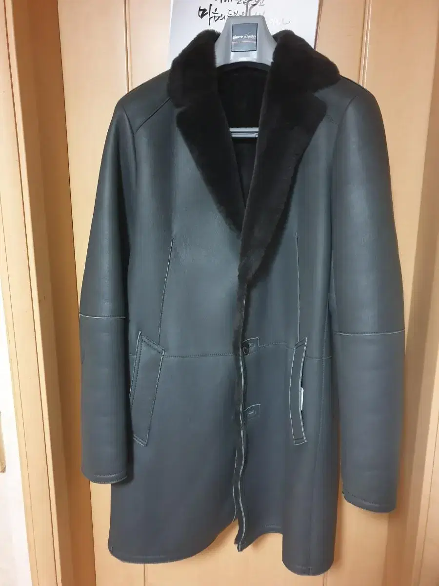 Kinlock Sheepskin Mustang (size 100)