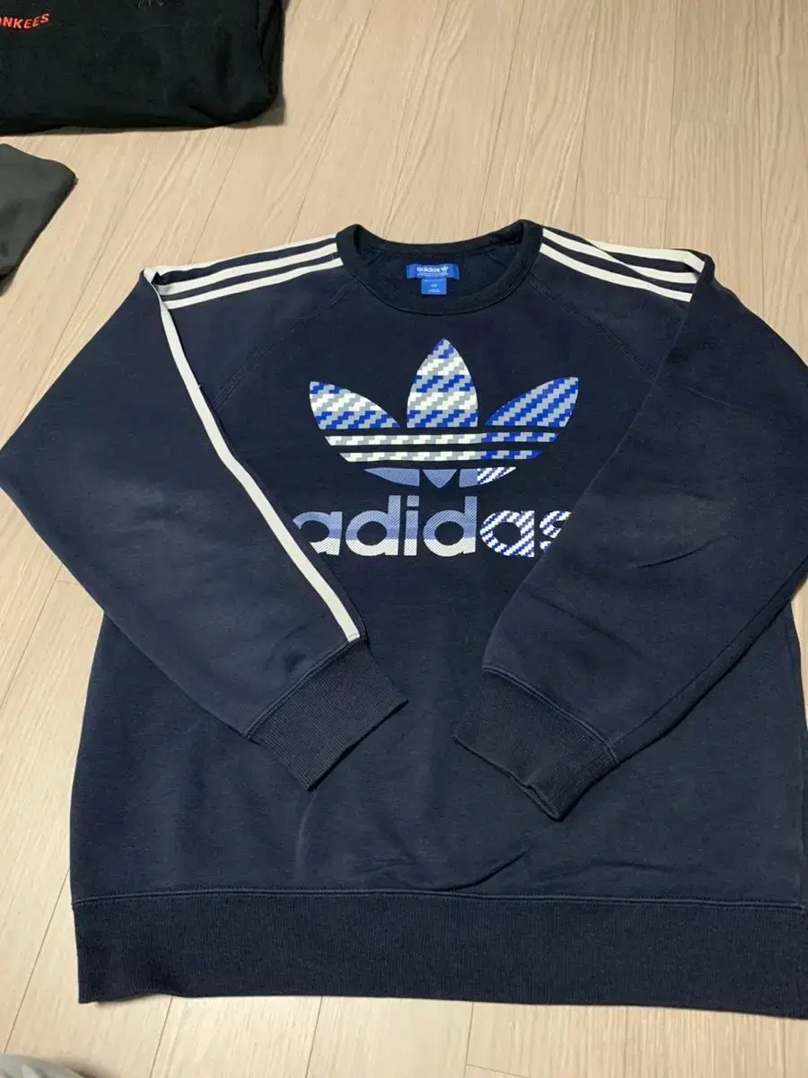 Adidas Original Man to Man