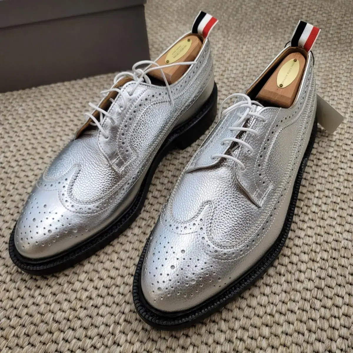 Thom Browne 톰브라운 명작 메탈릭 실버 롱윙 윙팁 슈즈