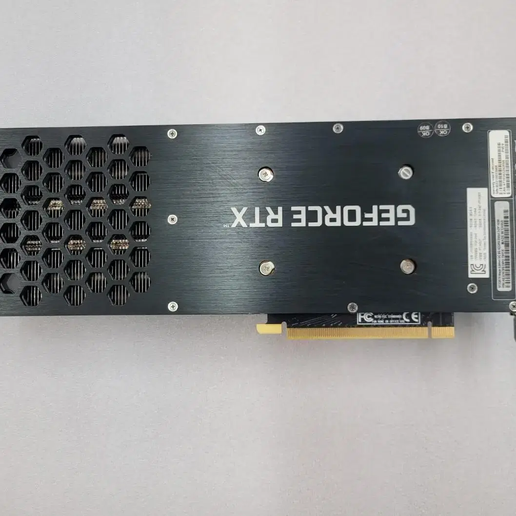 이엠텍 RTX 3070 블랙 에디션 OC D6 8GB 풀박스 판매합니다.