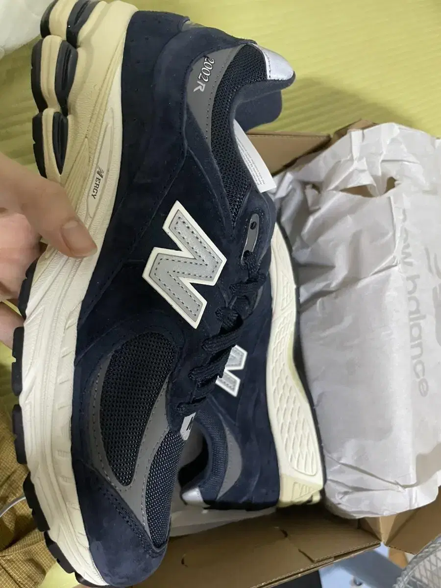 뉴발란스 2002 이클립스 네이비 275