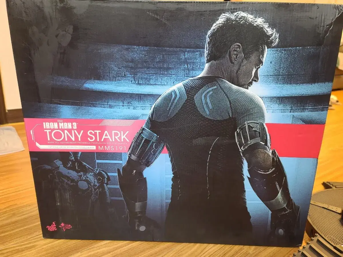 Hot Toys Iron Man 3 Tony Stark MMS191