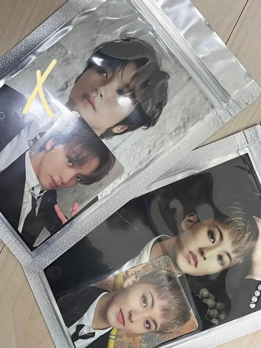 Unsealed) Universe Photopack sealed Marks