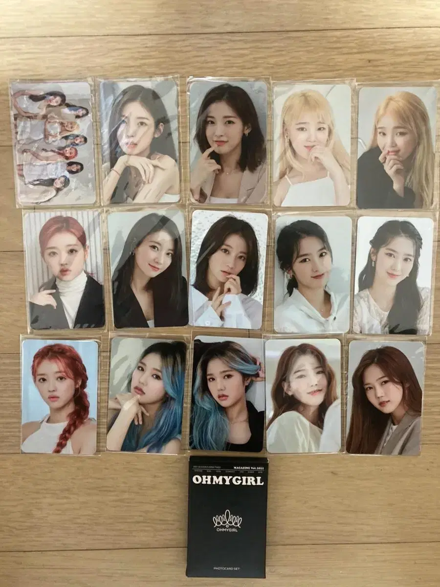 Oh My Girl 2021 seasons greetings Photo Card Set (Taekpo)