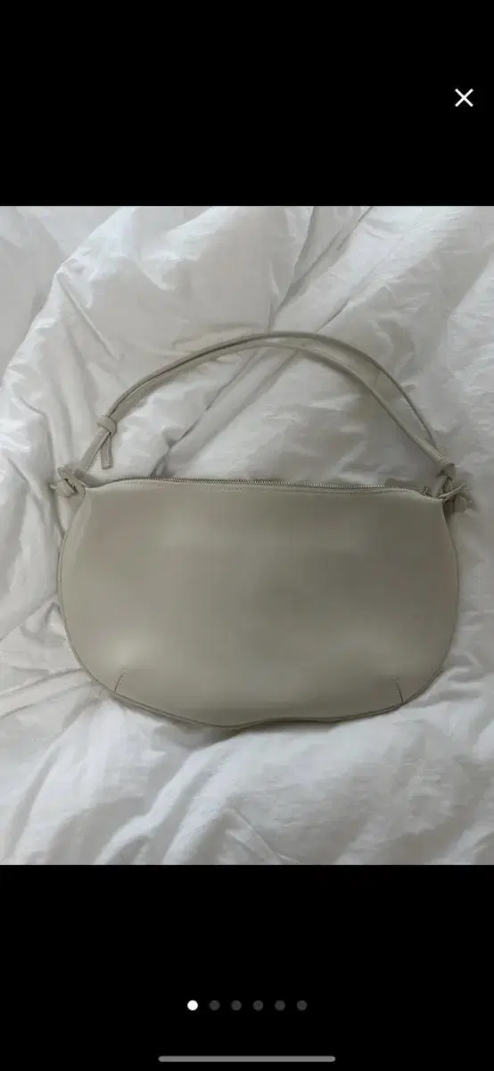 Sell a Seoul shoulder bag ivory bag