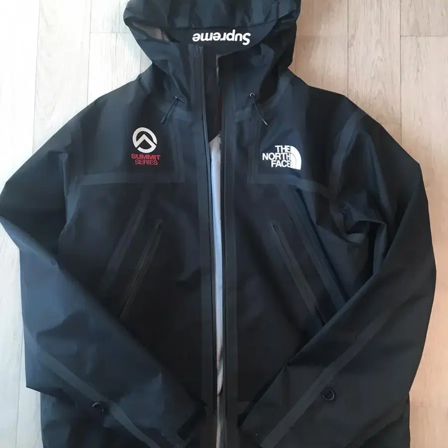 supreme x the North Face 21ss(m사이즈)