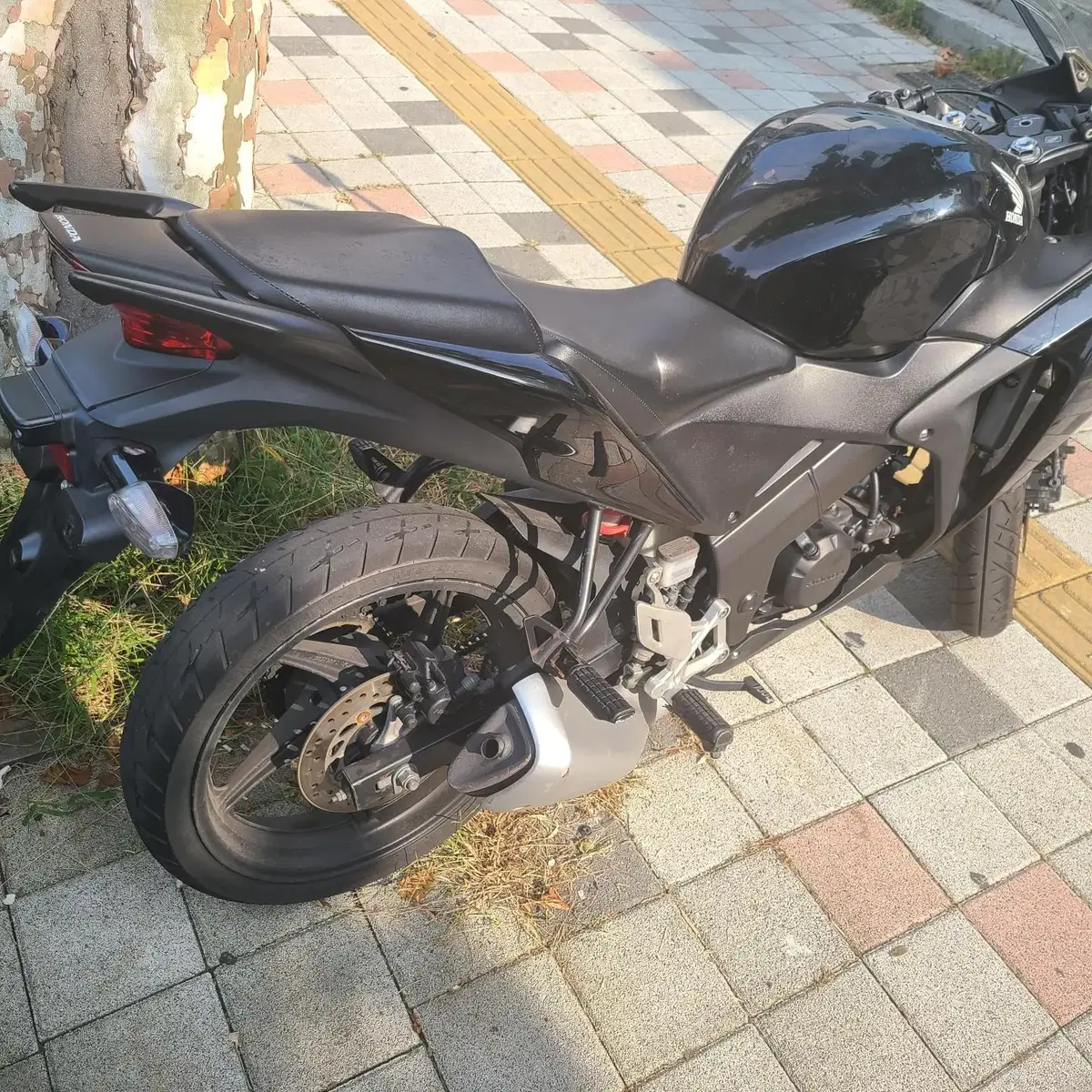 외관S급 cbr125 2014년식 150만원 판매합니다 올순정