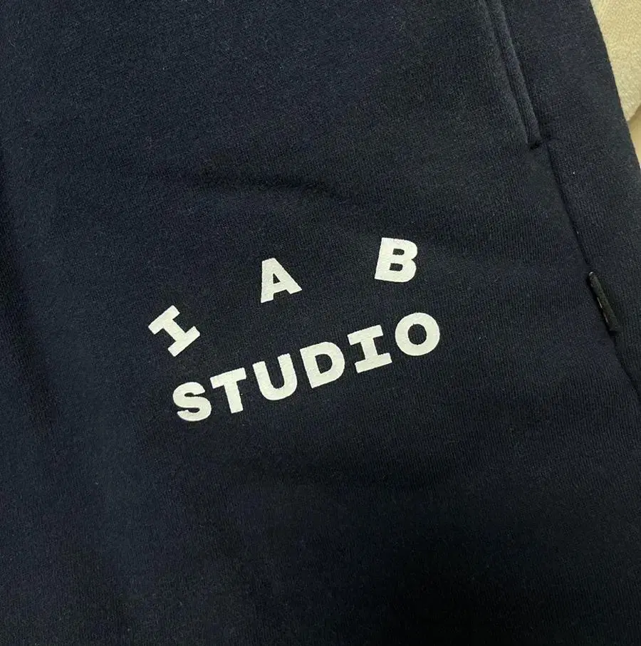 iApp Studio Sweatpants Navy L