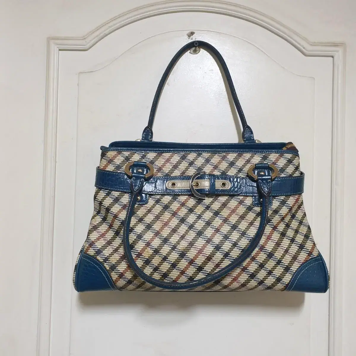 DAKS DAKS store genuine women's bag shoulder bag tote pack in excellent condition, see image