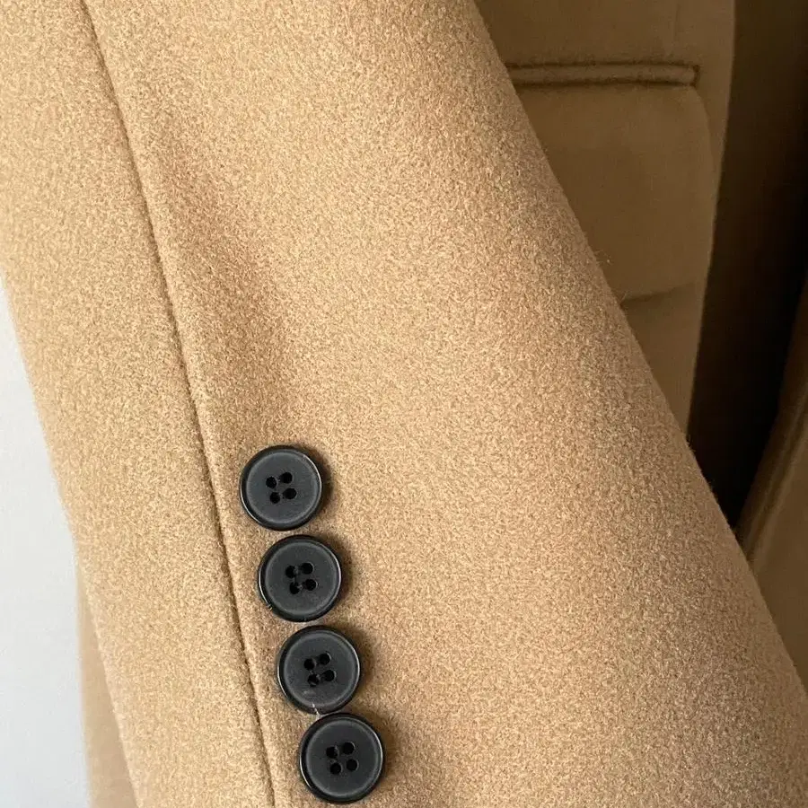 [새상품] Beige 3button 클래식 남자 롱코트