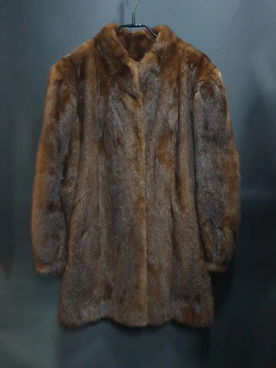 AMERICAN FUR AWARD 아메리칸 퍼 어워드 밍크코트