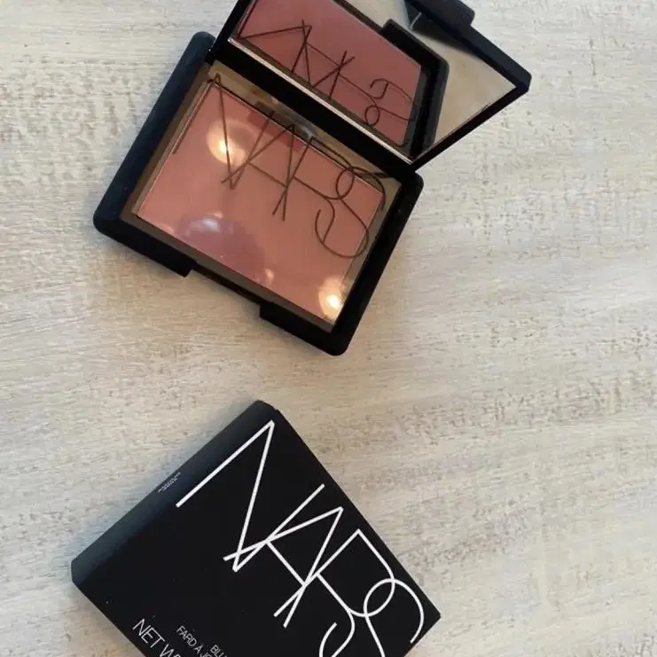 새상품 블러셔 NARS. ANASTASIA. 각각 가격기재