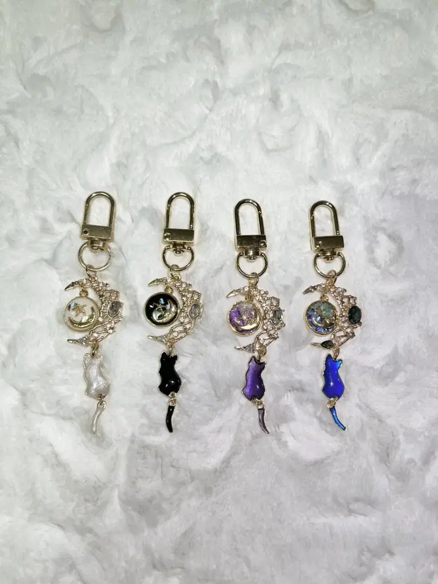 Moonlight Cat keyring sells