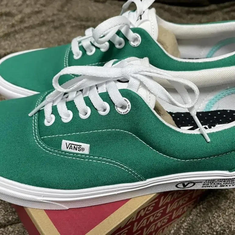 VANS 컴피쿠시 그린(280) 새상품