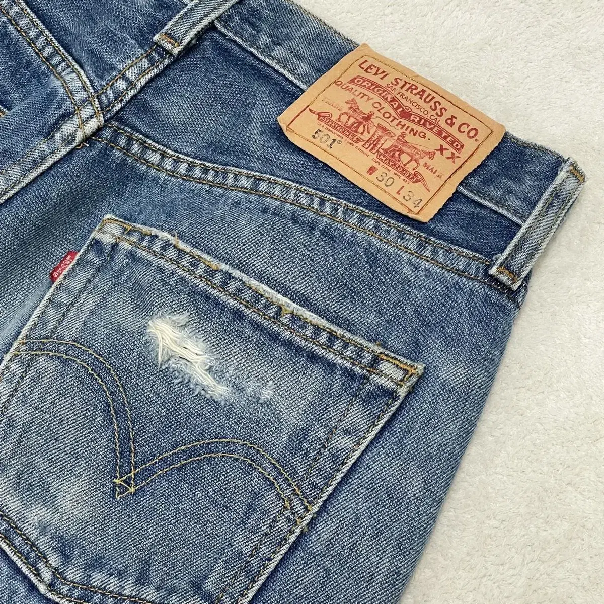 90's Vintage Levi's 501 (30)