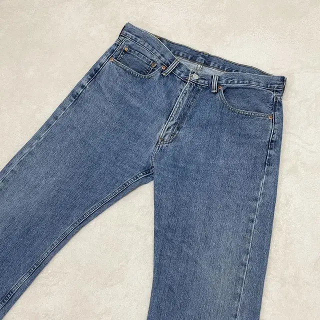 90's Vintage Levi's 505 (36)