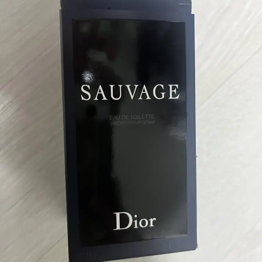 디올 남자 향수 소바쥬 오 드 뚜왈렛 60ml(SAUVAGE)