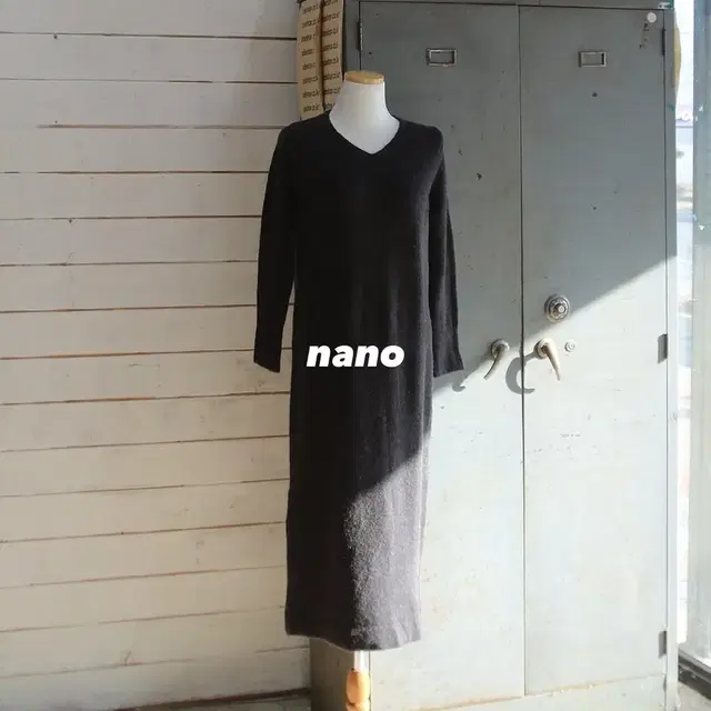 nano 모직 브이넥 원피스 (여성용 Free)