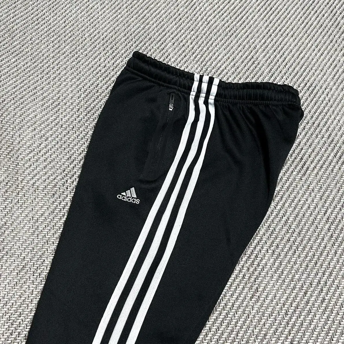 [ S ] adidas 아디다스 검/흰 기모 트레이닝 팬츠