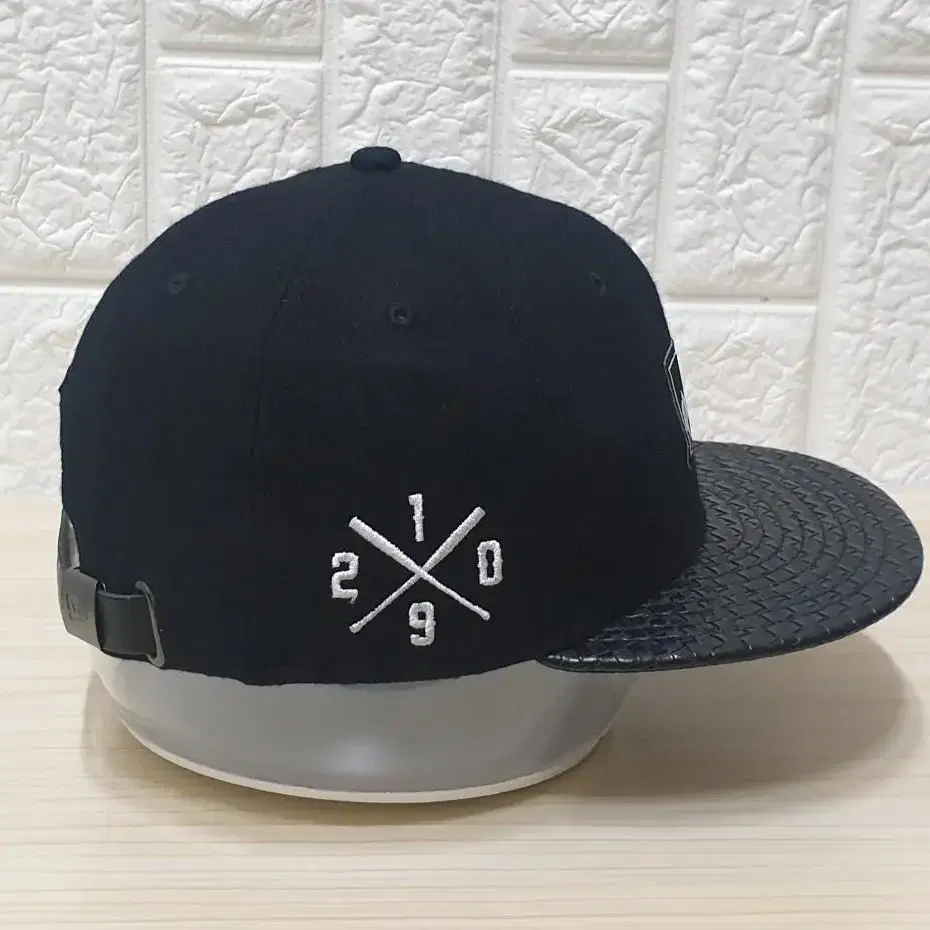 뉴에라. 9FIFTY. 모직스냅백.