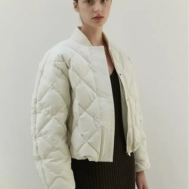 모한 패딩 Mohan TOW QUILTED GOOSE DOWN