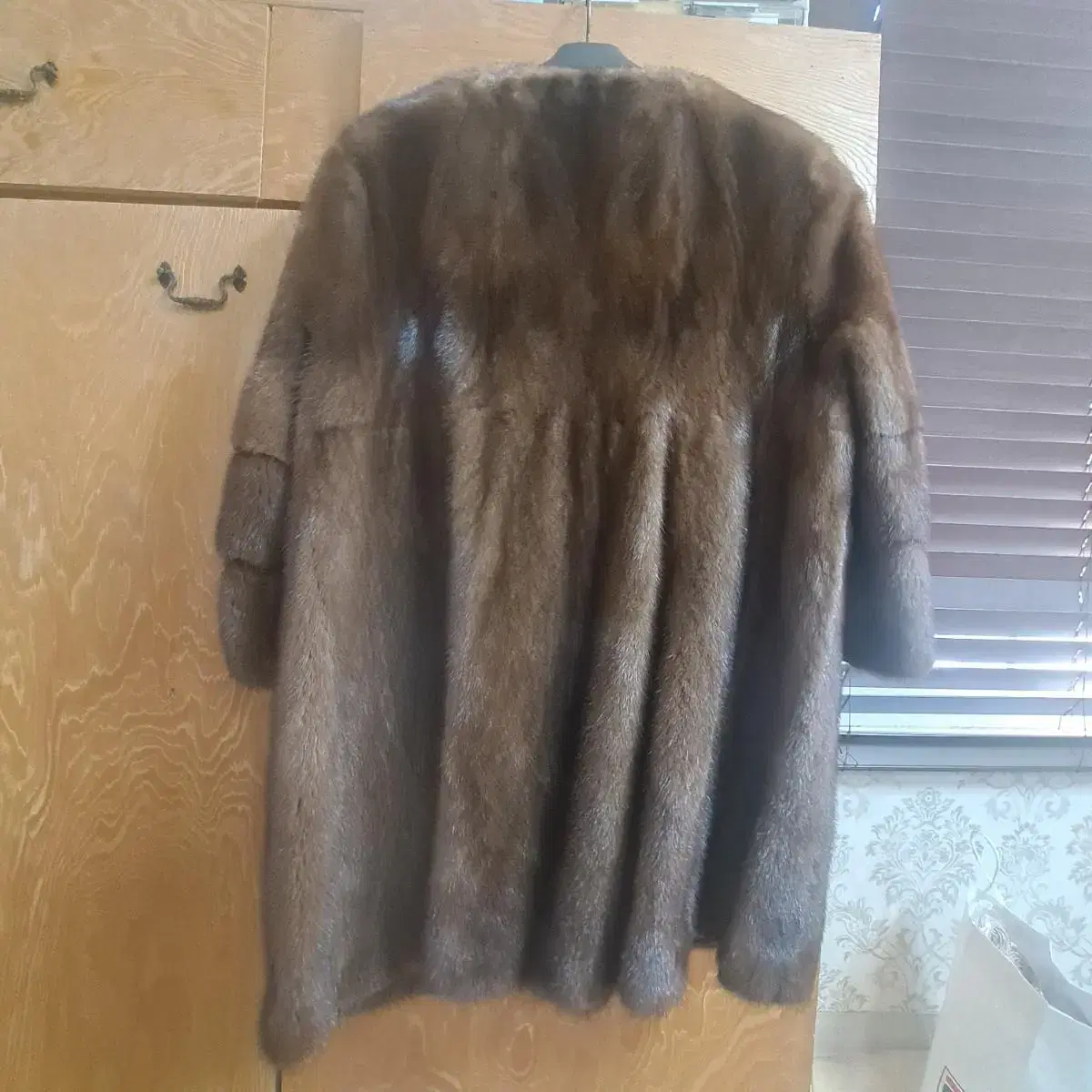 Almost new Italian mink coat, 55-66% mink