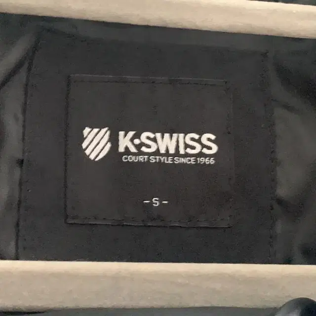 K-SWISS 롱패딩