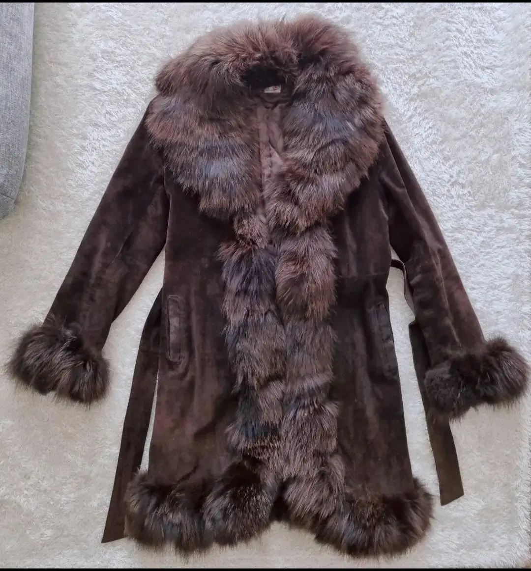 Sargafox Fur and Leather Mustang