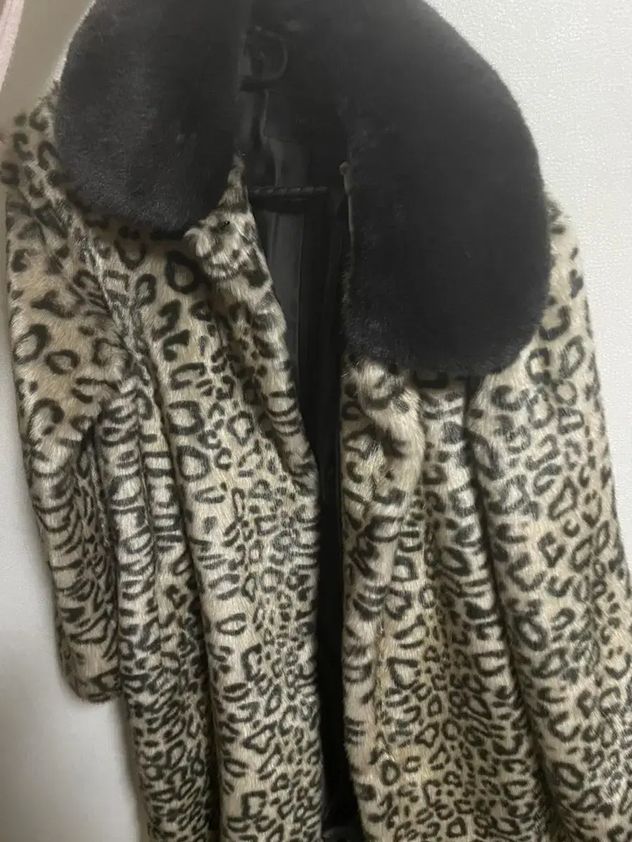 Leopard-print coat