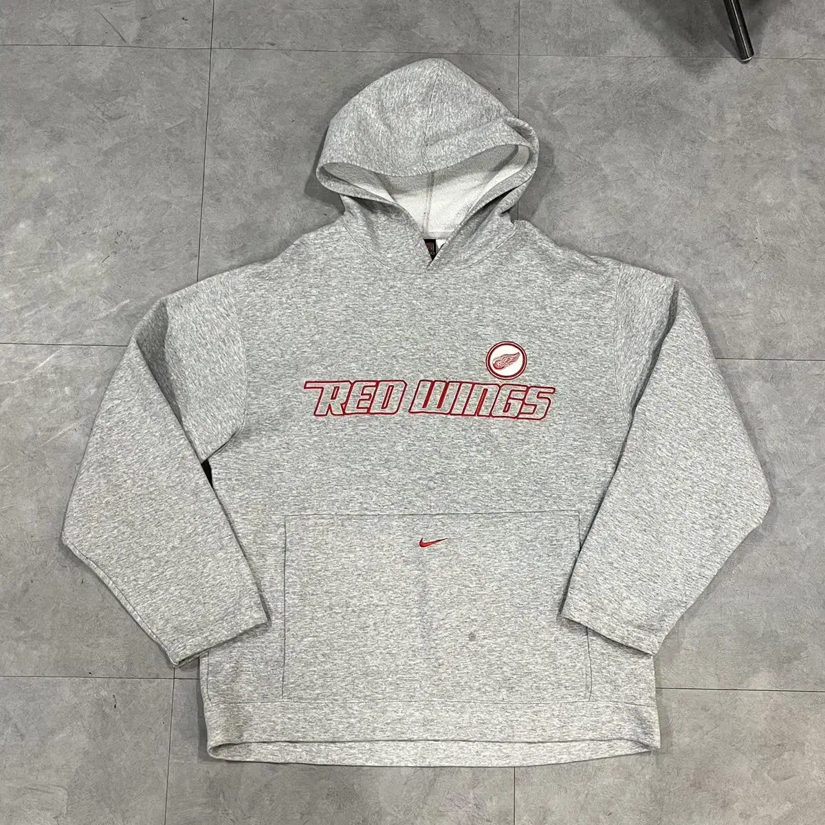 90s Nike NHL Red Wings Hoodie (105)