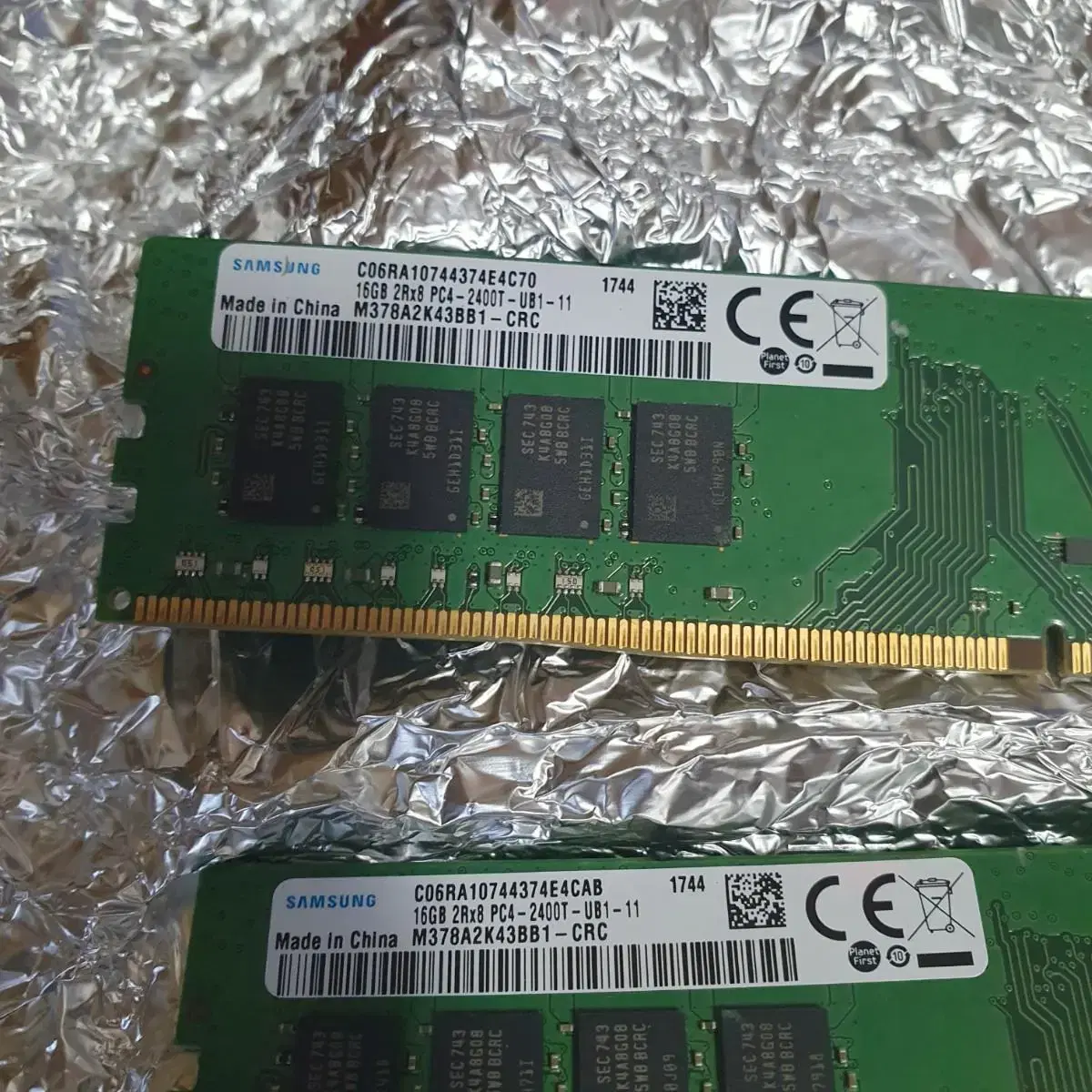 삼성 램 16GB DDR4 PC4-2400T 1장