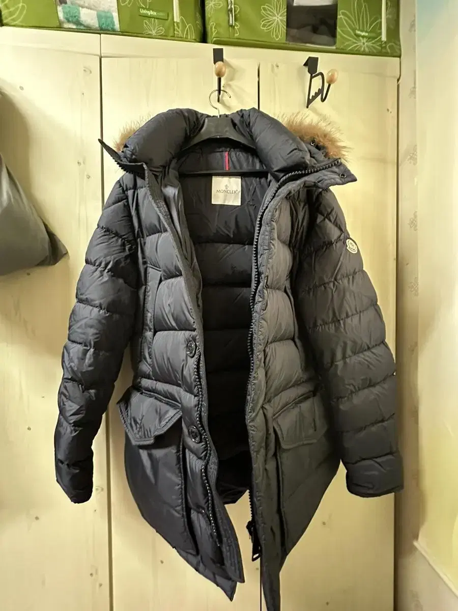 Moncler Cluny size 5 navy