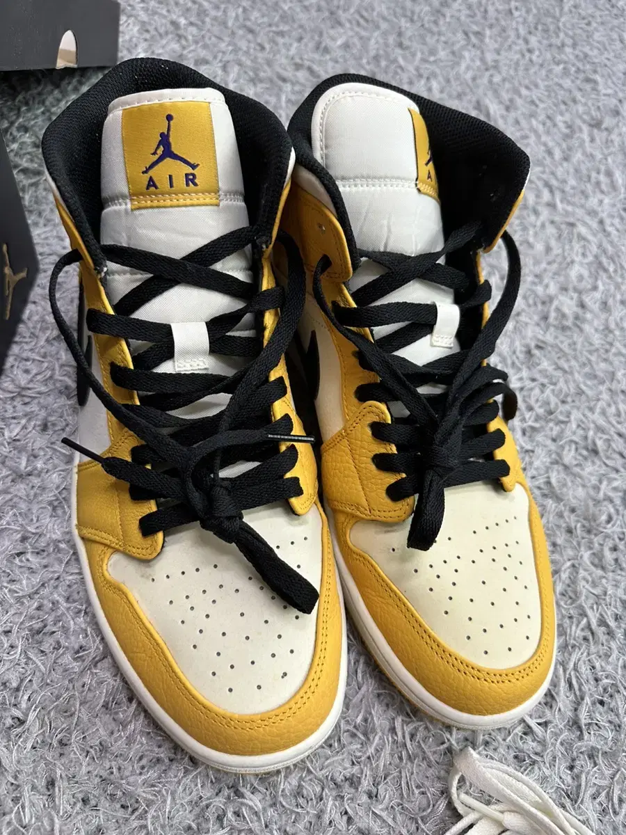 [285]705.nike jordan1 mid lakers