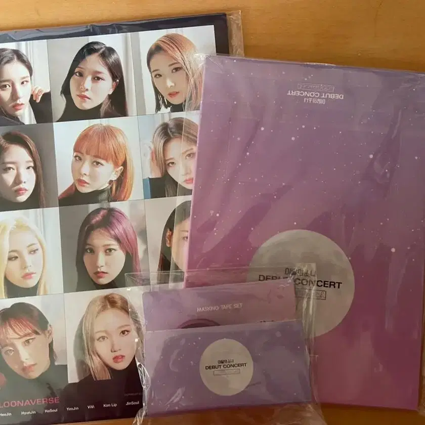 Buy LOONA Signed albums, Rare photocards on Bunjang!